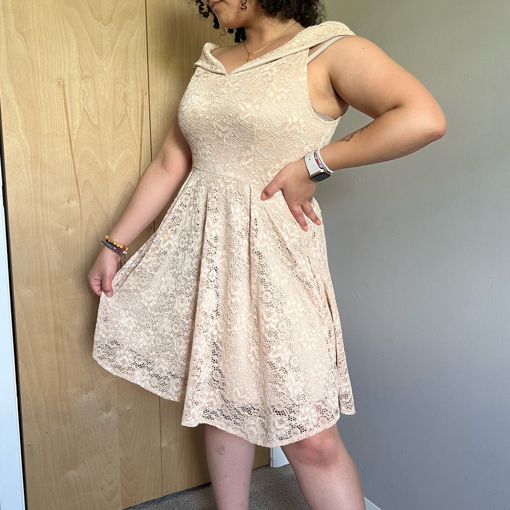 Once-worn Cream Lace Off-Shoulder Dress (M)